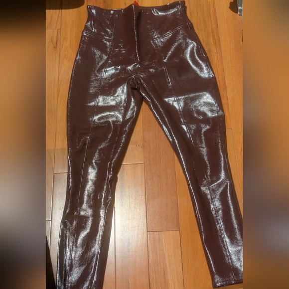 SPANX Faux Leather Cherry Red Leggings - Picture 1 of 3